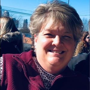 Meet your Posher, Lisa